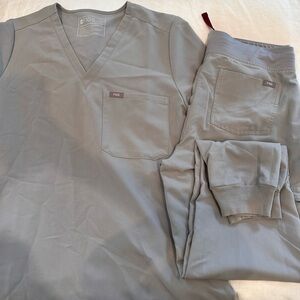 FIGS Gray cement Scrub Set